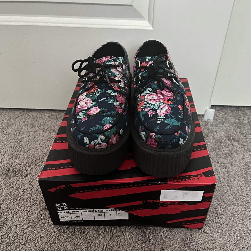 TUK Floral Creepers